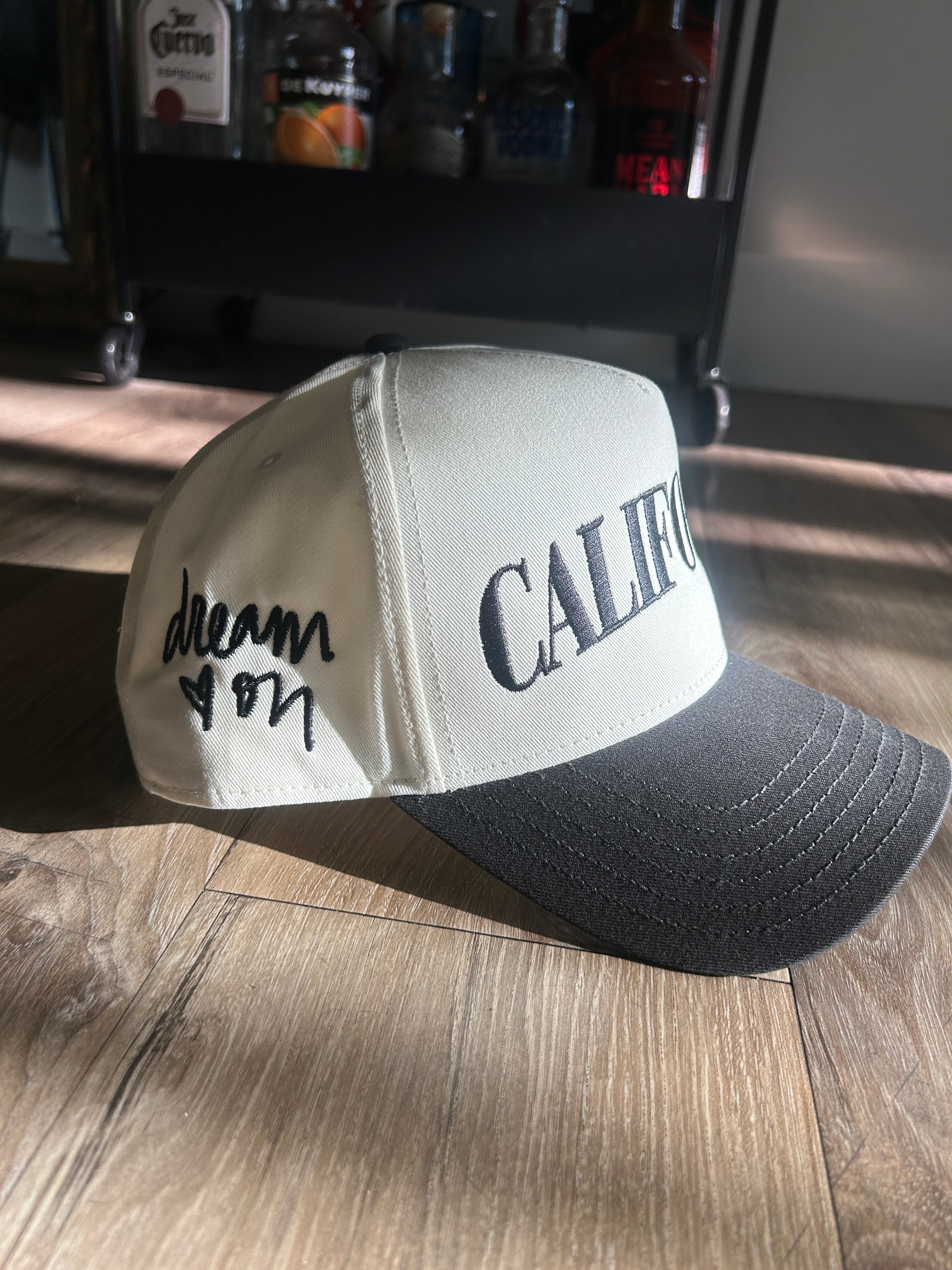 Dream On California Hat - black/natural two tone hat