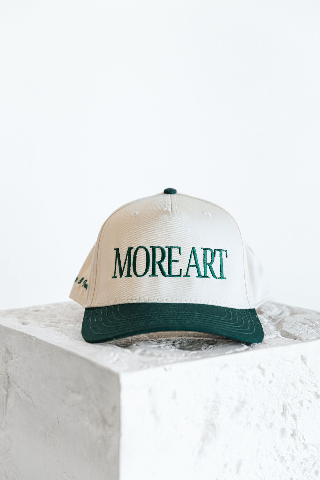 MORE ART two tone hat